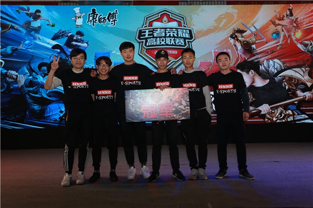 但在与中国 但在与中国